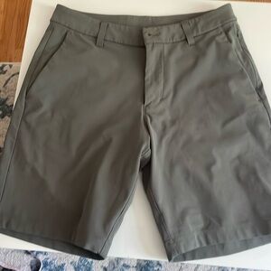 Men’s Lululemon golf short